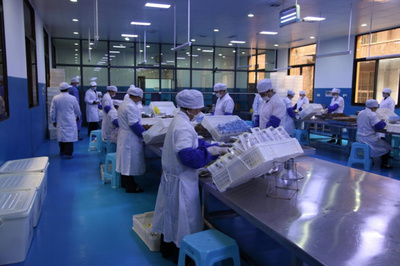 金角老四川牛肉干 傳統美食與藥品零售的跨界融合